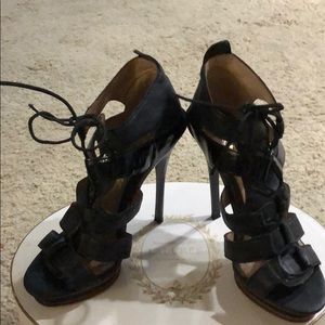 L.A,M.B Gwen Stephanie platform